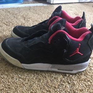 Woman Black Jordan’s Size 6